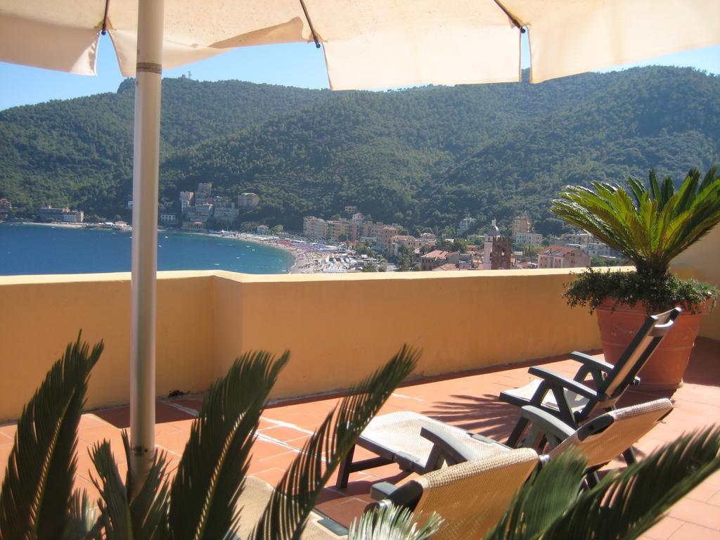 Palazzo Vescovile Hotel Noli Bilik gambar