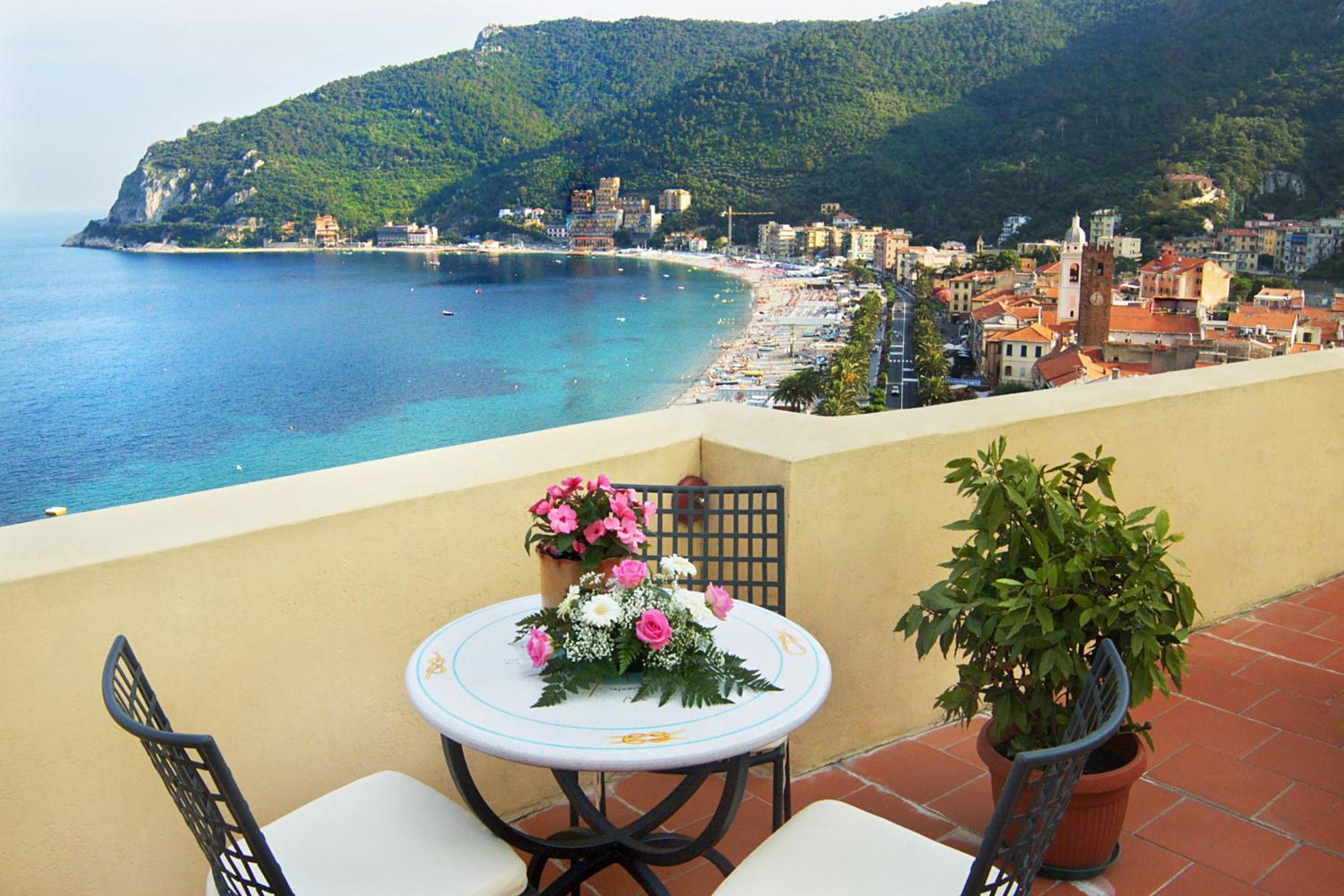 Palazzo Vescovile Hotel Noli Luaran gambar