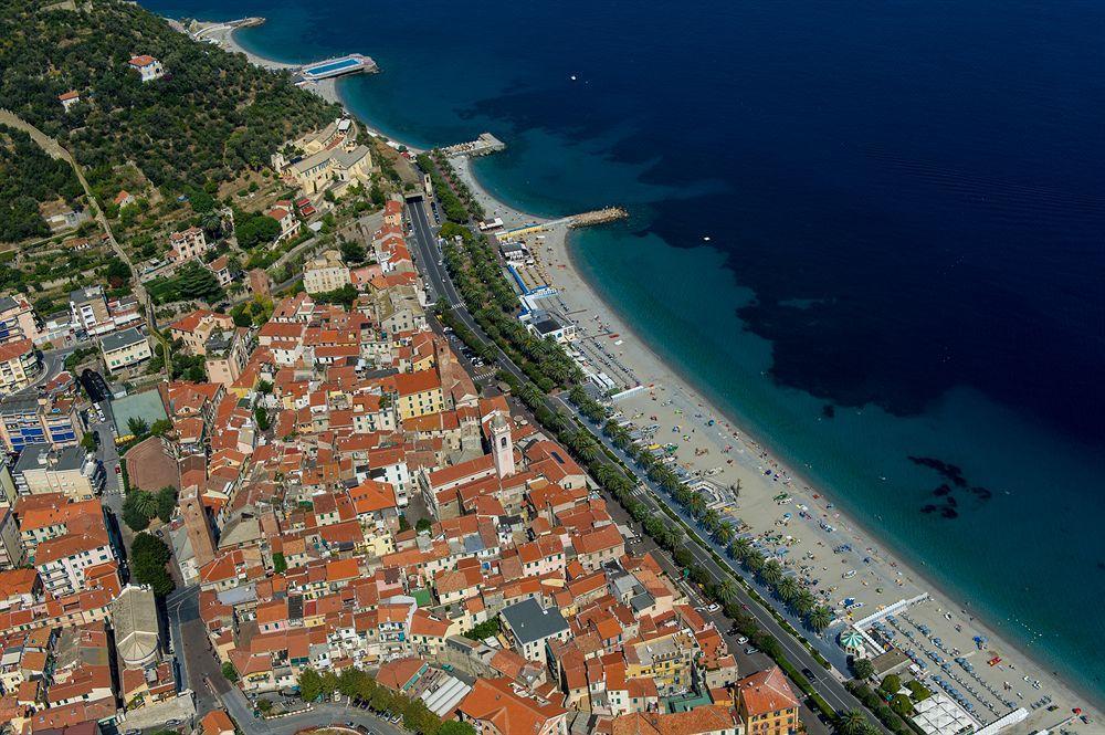 Palazzo Vescovile Hotel Noli Luaran gambar