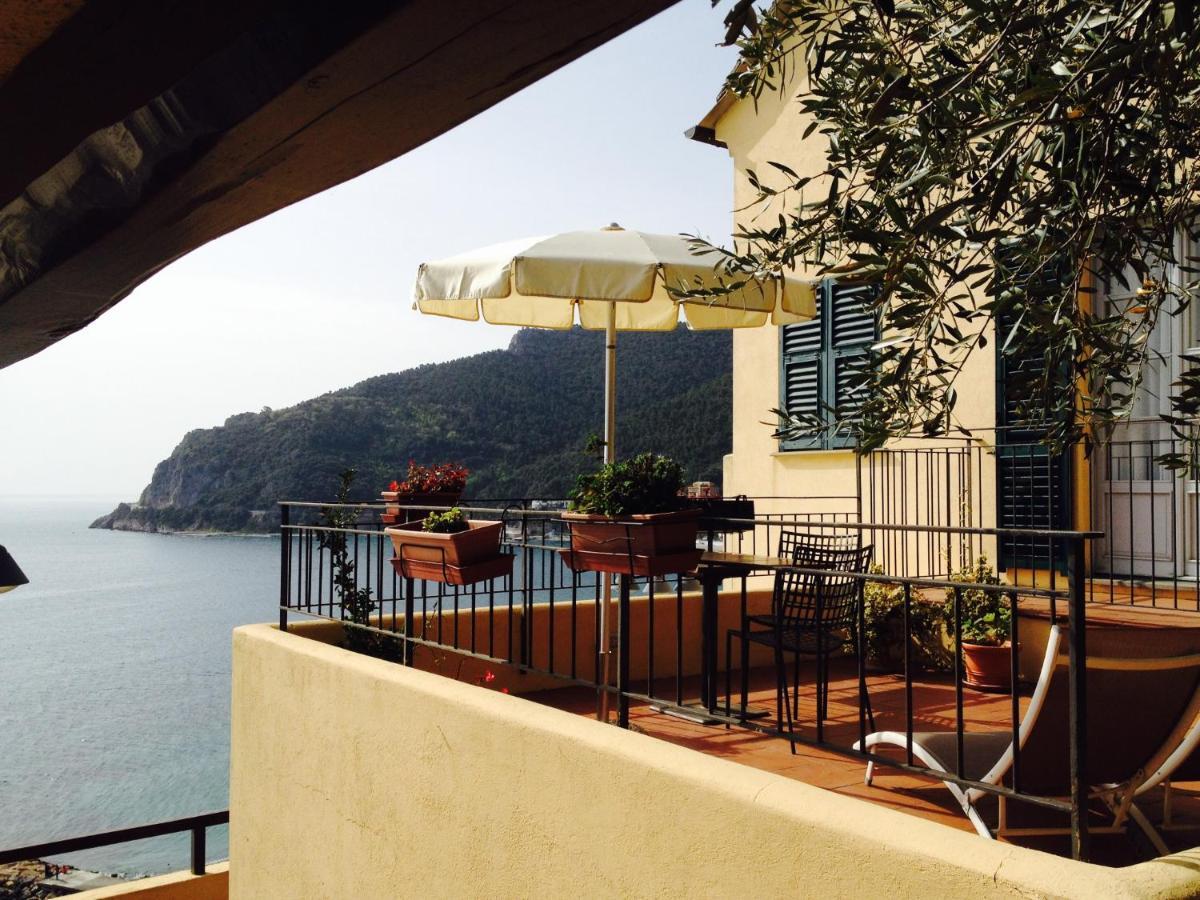 Palazzo Vescovile Hotel Noli Luaran gambar