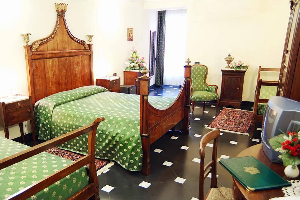 Palazzo Vescovile Hotel Noli Luaran gambar
